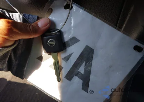 2011 Nissan Versa 1.8S из США, поврежденный, VIN 3N1BC1CPXBL500318